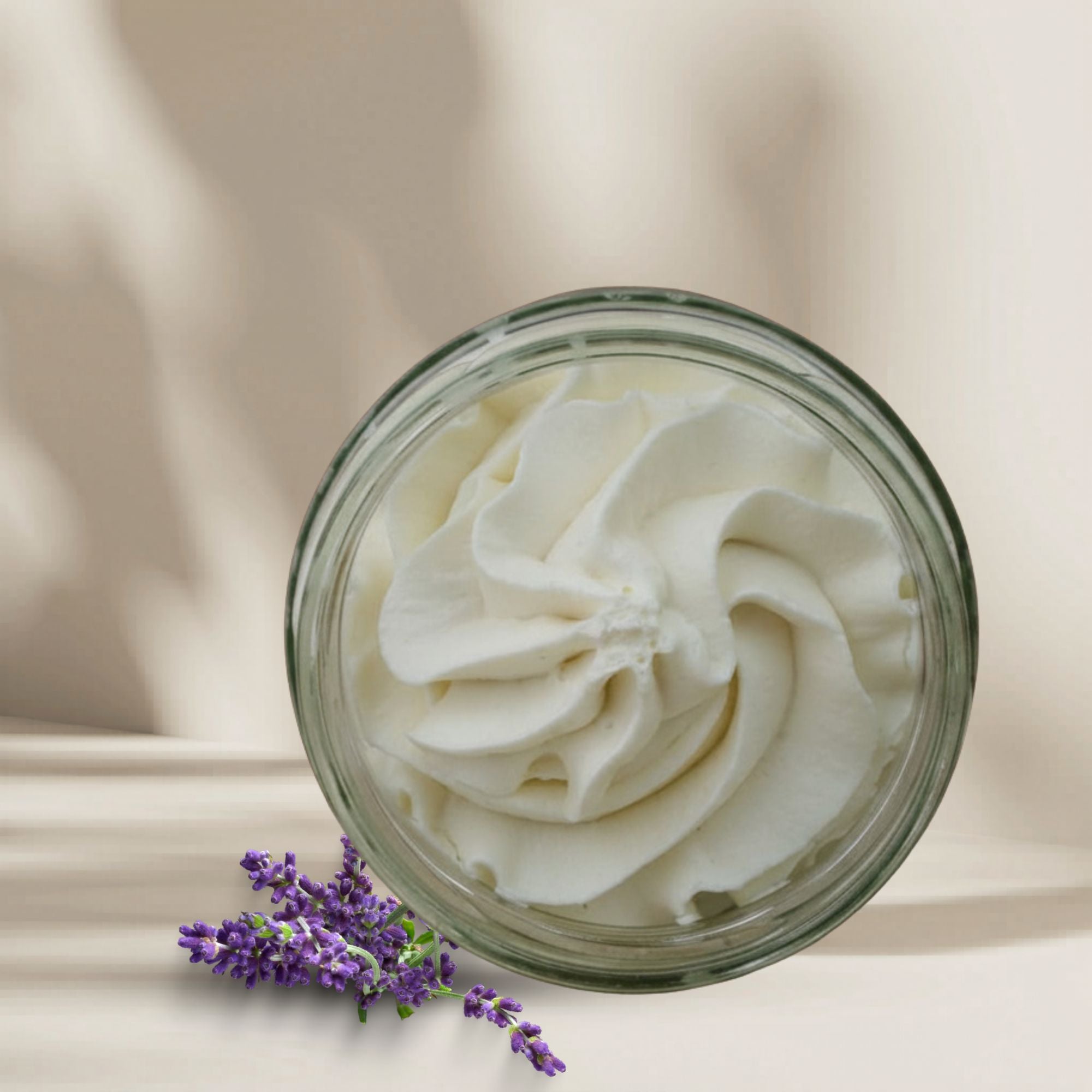 Feste Körperbutter, plastikfrei, vegan und hergestellt in Berlin, Duft: Lavendel und Pfefferminz