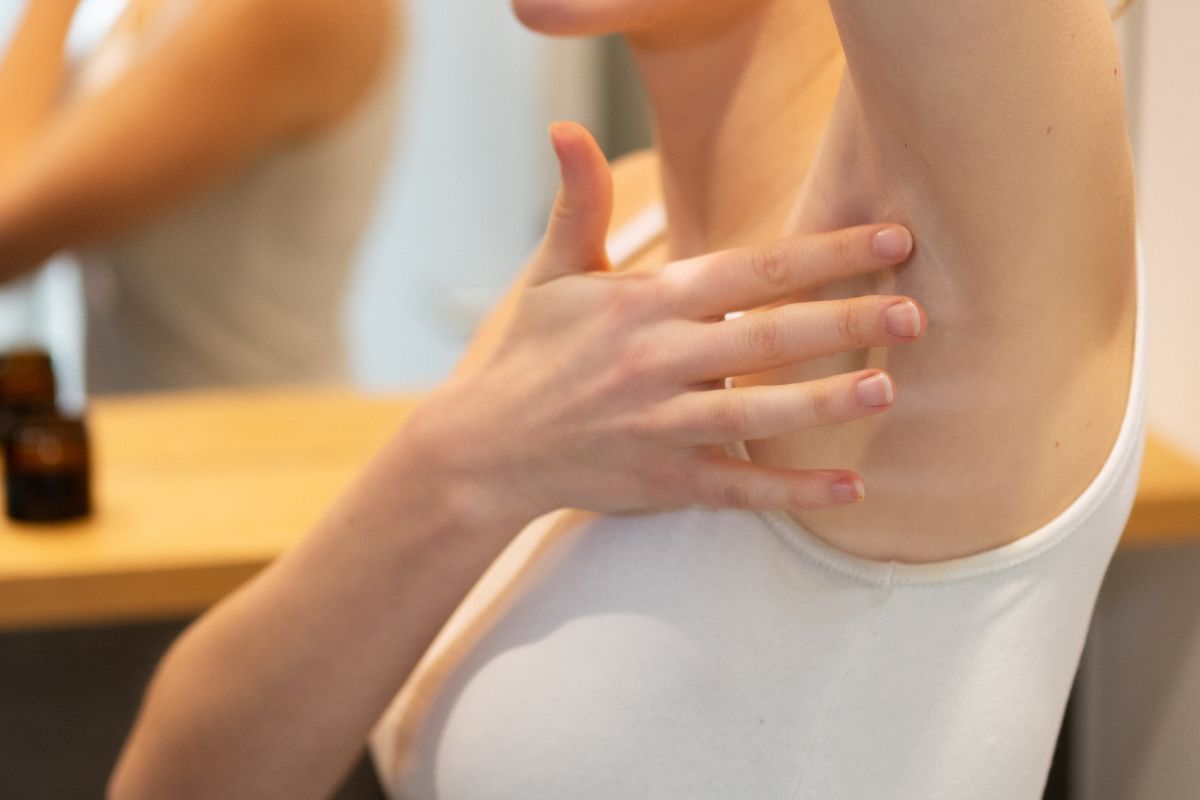 Deocreme ohne Finger auftragen: So geht’s!