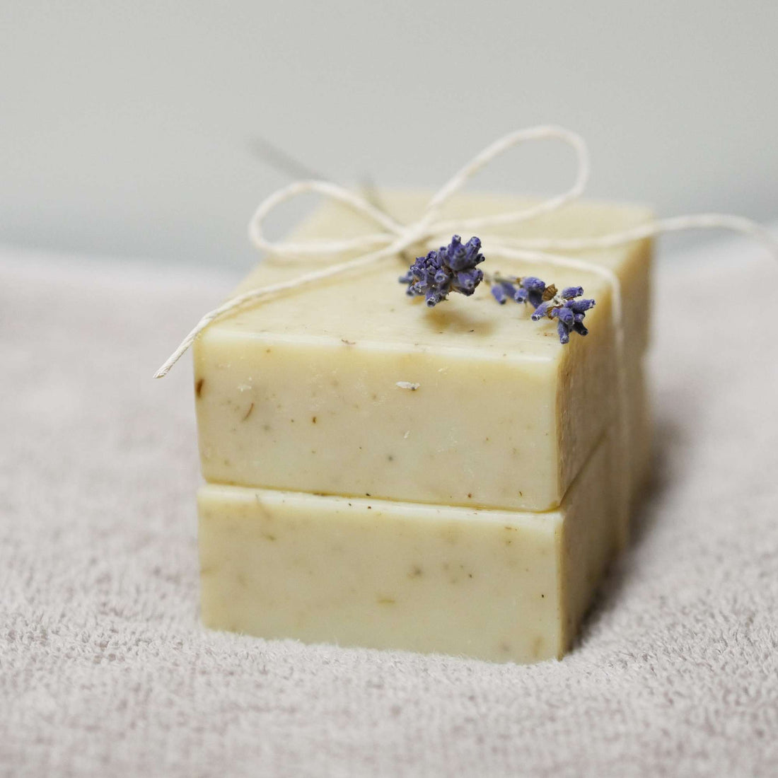Feste Haarseife Lavendel, vegan, plastikfrei, hergestellt in Berlin