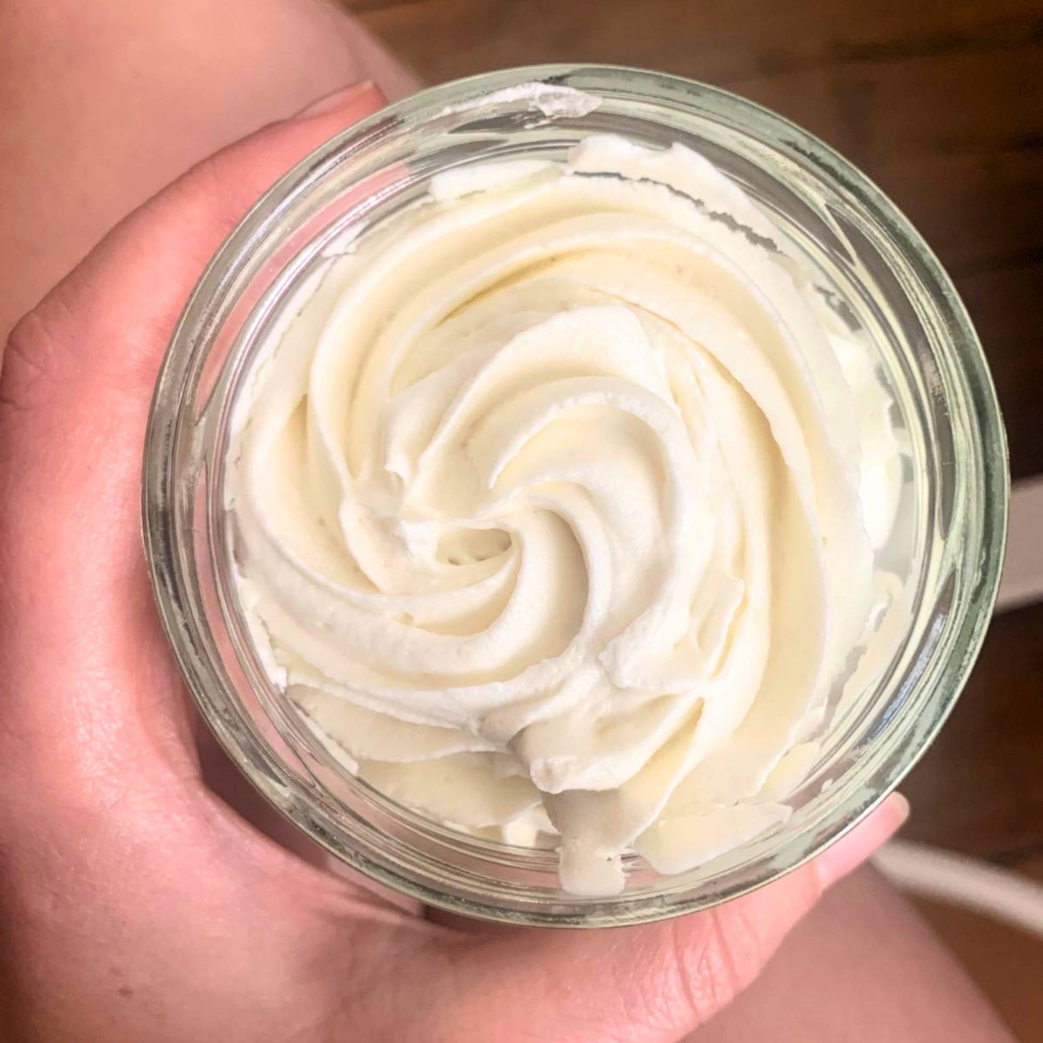 Feste Körperbutter ohne Plastik, vegan, hergestellt in Berlin