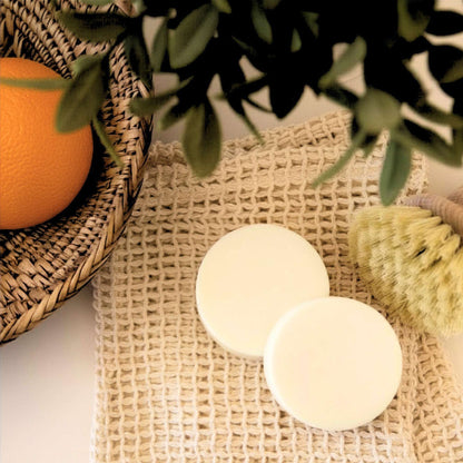 Feste Geschirrspülseife ohne Duftstoffe und spülseife Orange, plastikfrei verpackt, hergestellt in Berlin, vegane Rezeptur